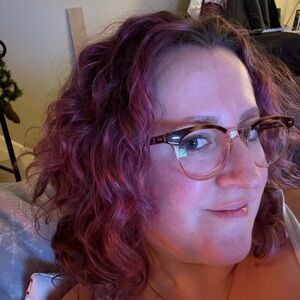 Meet your Posher, Courtney